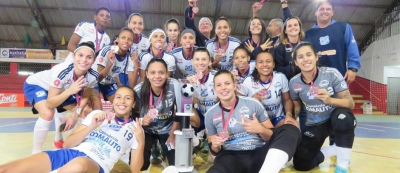 Marília é tricampeã em copa de Futsal