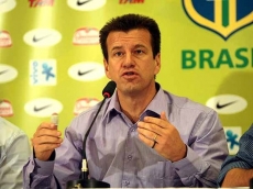 Dunga volta à seleção                             brasileira. Apresentação será na terça