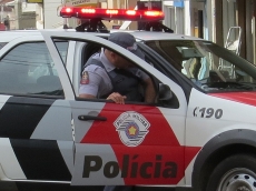 Policiais poderão fazer greve?         Assunto será debatido