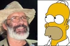 Dono da voz de Homer Simpson    e Robocop morre no Rio