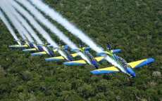 Esquadrilha da fumaça completa 62 anos de apresentação no Brasil e no mundo