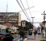 Segunda com chuva              . Mas, tempo deve melhorar