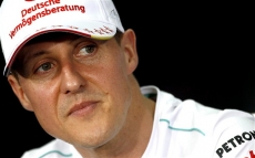 Schumacher sai do coma           e deixa hospital na França