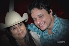 Leila Moreira/Arnaldo Freitas em show de música caipira