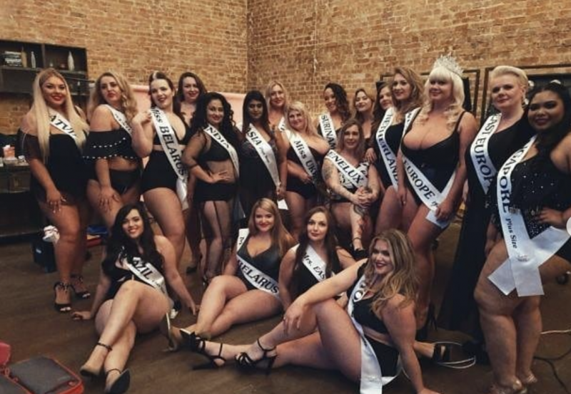 Brasileira de 28 anos vence concurso internacional de Miss Plus Size na